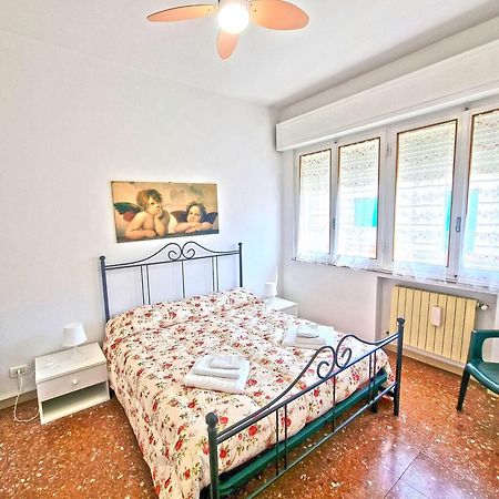 Ferienwohnung A Due Passi Dal Mare Lido di Camaiore Exterior foto